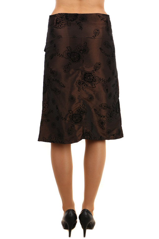 Dámská elegantní sukně s jemným vzorem