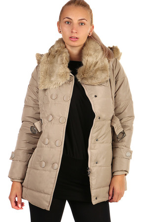 Teplá dámská zimní bunda s ozdobnými knoflíky a páskem. odepínací kapuce odepínací límec plyšová podšívka až