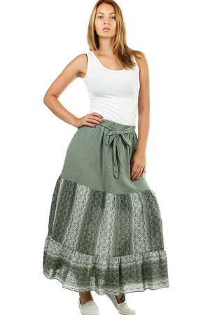 Dámská dlouhá bavlněná sukně se vzorem. Pas je pružný s gumou pro maximální pohodlí při oblékání a nošení.