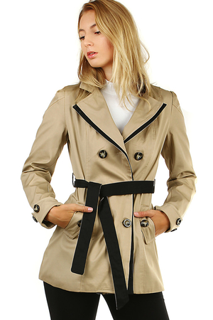 Dámský krátký kabátek - trenčkot se zapínáním dvouřadými knoflíky a páskem na zavazování v pase. Dvoubarevná