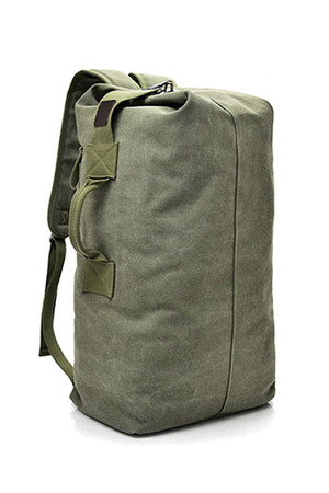 Velký plátěný batoh/ taška ušitý z vodotěsného plátna v minimalistickém provedení. Hlavní, maximálně