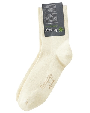 Klasické ponožky vhodné pro dámy i pány z biobavlny a konopí od německé značky HempAge. Udržitelný výrobek z