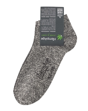 Jednobarevné nízké ponožky od německého výrobce udržitelné módy HempAge, vyrobené z kvalitních přírodních