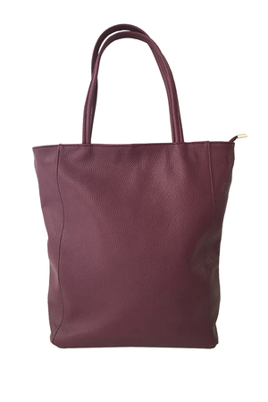 Jednobarevná čtvercová italská kabelka z pravé kůže je vhodným společníkem na každodenní nošení. Uzavírá se