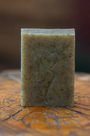 Přírodní mýdlo s meduňkou ruční výroba z České republiky vyrobeno ze 100% přírodních látek mýdlo nevysušuje,