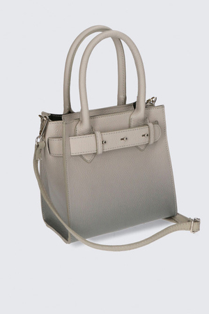 Dámská kožená kabelka zdobená koženým páskem. kabelka vyrobena z kvalitní italské kůže menší velikost kabelky