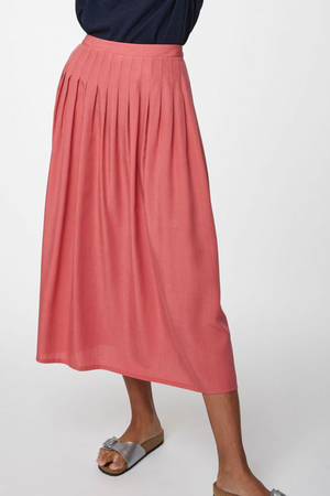 Dámská jednobarevná sukně ze 100% lyocellu. Sukně v pohodlné midi délce je díky použitému materiálu vzdušná,