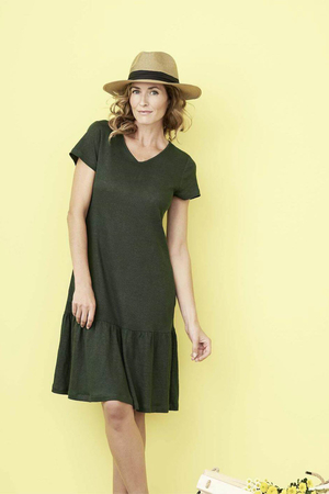 Dámské letní 100% lněné šaty od německé značky udržitelné módy Living Crafts. Jednoduché, minimalistické,
