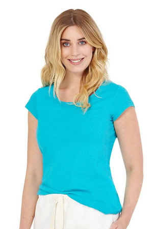 Jednobarevné tričko prostého střihu pro dámy je ušité z certifikované bio bavlny a konopí, maximálně pohodlných,