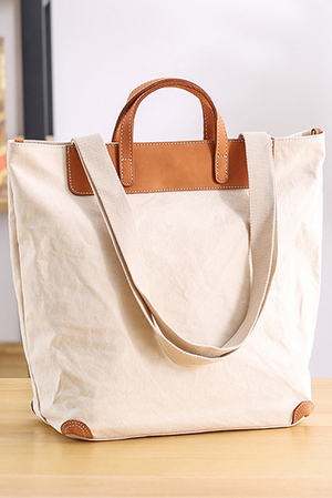 Pevná plátěná taška v minimalistickém designu je pro Váš bezstarostný den jako stvořená. Jednoduchá retro kabela
