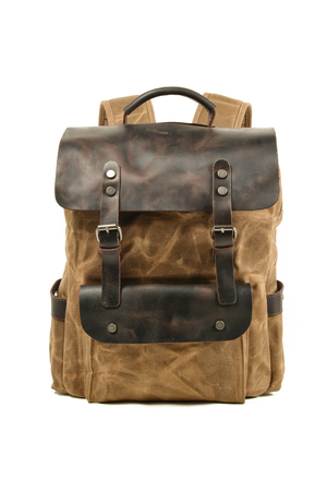Voděodolný plátěný batoh s koženými prvky v retro stylu může být Vaším společníkem do školy, do kanceláře,