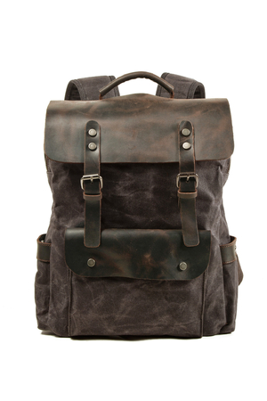 Voděodolný plátěný batoh s koženými prvky v retro stylu může být Vaším společníkem do školy, do kanceláře,