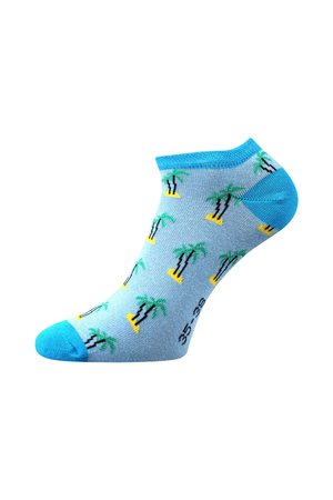 Nízké veselé ponožky od tradiční české značky Boma. Ponožky s barevnými letními motivy jsou vyrobeny z výběru