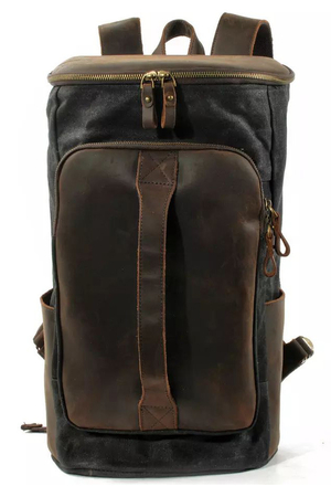 Unisex retro nepromokavý plátěný batoh s koženými detaily udělá radost každému obdarovanému. Praktická velikost