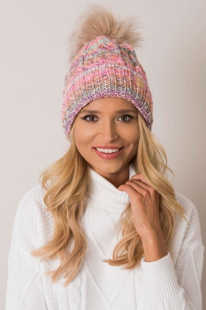 Teplá zimní čepice - kulich je perfektním doplňkem, který osvěží Váš outfit a zároveň ochrání před chladným